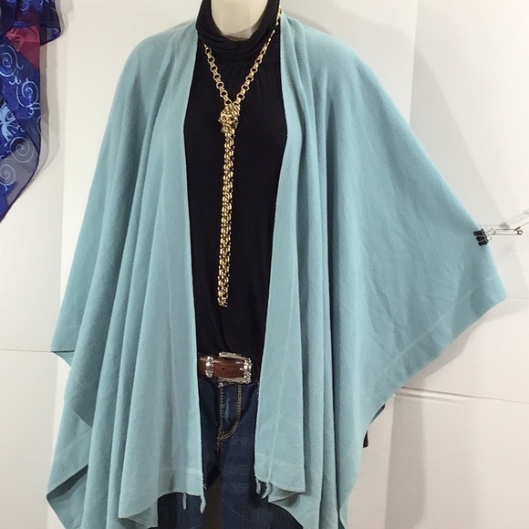 Andrea Jovine Soft aqua Blue merino Wool Shawl cape poncho - Picture 5 of 8